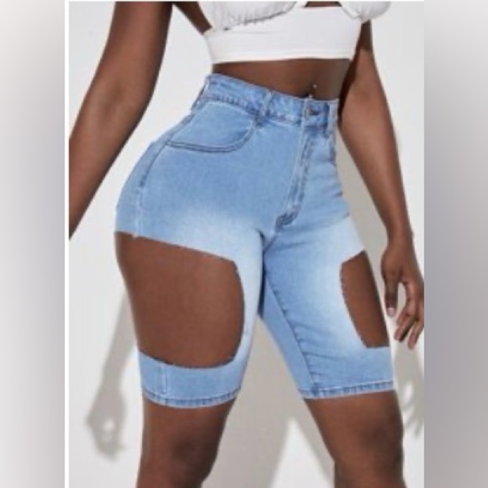Stylish Blue Denim Women Shorts